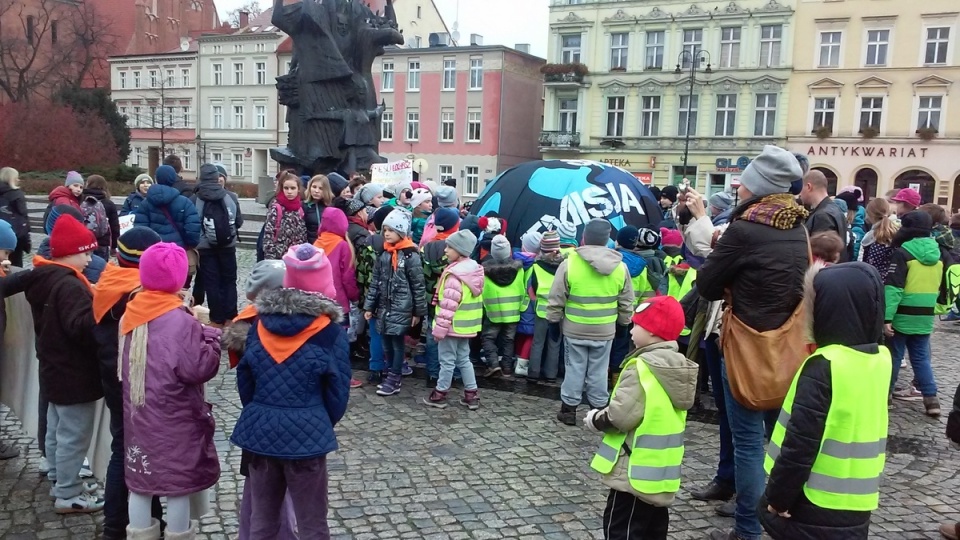 W happeningu Fundacji Arka wzięli udział najmłodsi uczniowie bydgoskich szkół.