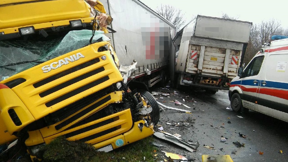 Kierowcy obu pojazdów z obrażeniami ciał trafili do szpitali. Fot. KPP w Sępólnie Krajeńskim