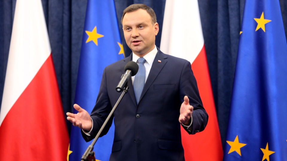 Prezydent Andrzej Duda podczas wygłaszania oświadczenia w Pałacu Prezydenckim. Fot. PAP/Leszek Szymański