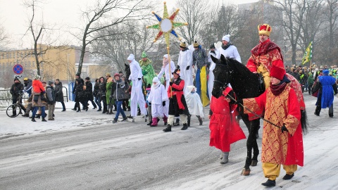 Bydgoski Orszak Trzech Króli wyruszył sprzed kościoła Św. Trójcy i przeszedł na Stary Rynek. Fot. I. Sanger