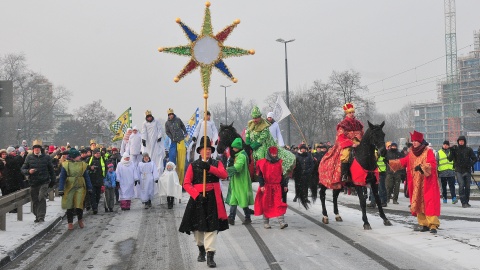 Bydgoski Orszak Trzech Króli wyruszył sprzed kościoła Św. Trójcy i przeszedł na Stary Rynek. Fot. I. Sanger