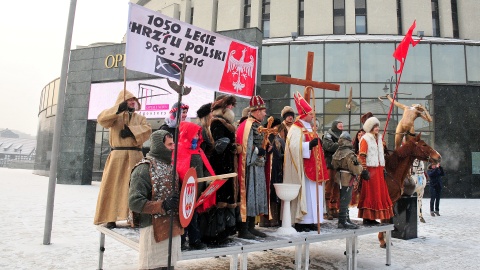 Bydgoski Orszak Trzech Króli wyruszył sprzed kościoła Św. Trójcy i przeszedł na Stary Rynek. Fot. I. Sanger