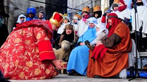 Bydgoski Orszak Trzech Króli wyruszył sprzed kościoła Św. Trójcy i przeszedł na Stary Rynek. Fot. I. Sanger