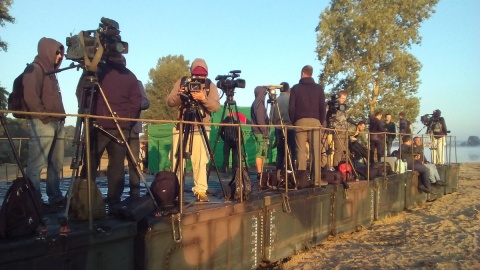 Chełmno. Anakonda 16 - Dziennikarze na stanowisku. Fot. Marcin Doliński