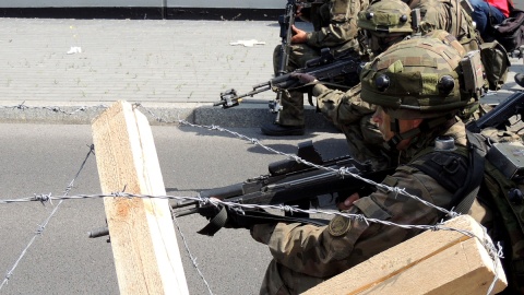 Toruń. Anakonda 16 - Most im. gen. Elżbiety Zawackiej w Toruniu został zajęty przez żołnierzy. Fot. Monika Kaczyńska