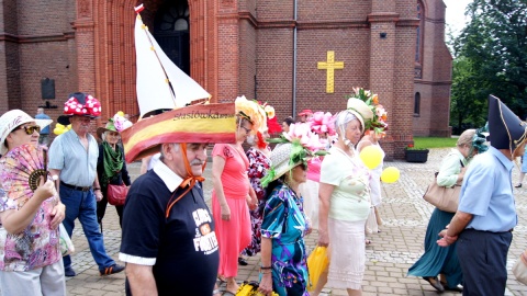 "Marszem Kapeluszowym", osoby w kategorii wiekowej "65+" już po raz ósmy manifestowały swoją obecność w społeczeństwie.