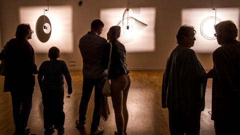 Nocne pokazy lotnicze, projekcje na kurtynach wodnych, mappingi 3D, multimedialny pokaz astronomiczny - to wszystko na Bella Skyway Festival. Fot. PAP/Tytus Żmijewski