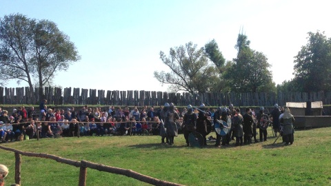 Inscenizacje historyczne są stałym elementem Festynów Archeologicznych w Biskupinie. Fot. Tomasz Kaźmierski