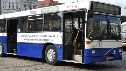 Wystawa autobusów na Starym Rynku w Bydgoszczy. Fot. Damian Klich