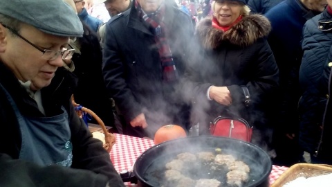 Mieszkańcy Bydgoszczy mieli możliwość skosztowania świątecznych potraw. Fot. Kamila Zroślak