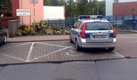 Policja na kopercie dla niepełnosprawnych