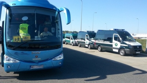 Kontrole autokarów na A1