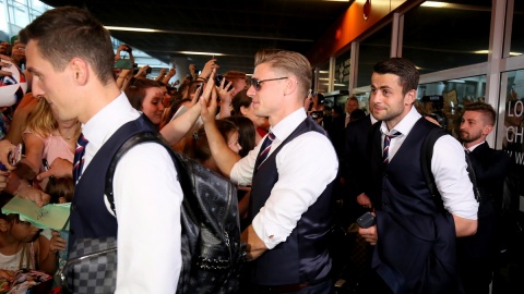 ME 2016 - polscy piłkarze są już w kraju, przywitani przez setki kibiców