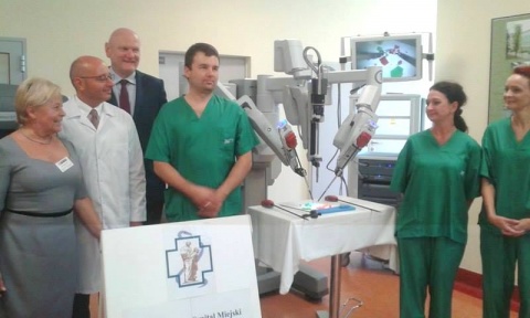 Robot da Vinci będzie operować pacjentów w Toruniu