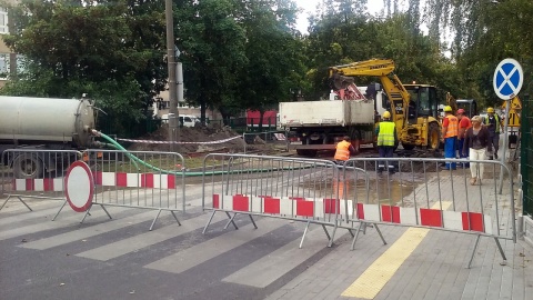 Uszkodzony wodociąg na bydgoskich Bartodziejach