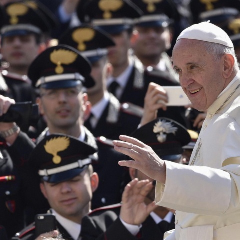 Tysiące żołnierzy i policjantów ze świata na papieskiej audiencji
