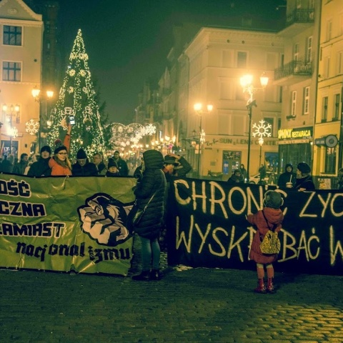 Protesty w Toruniu i Bydgoszczy
