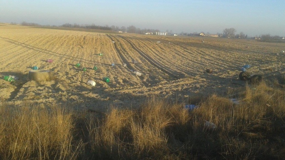 Tragiczny wypadek na niestrzeżonym przejeździe kolejowym w Marianach w powiecie golubsko-dobrzyńskim. Fot. PSP w Toruniu