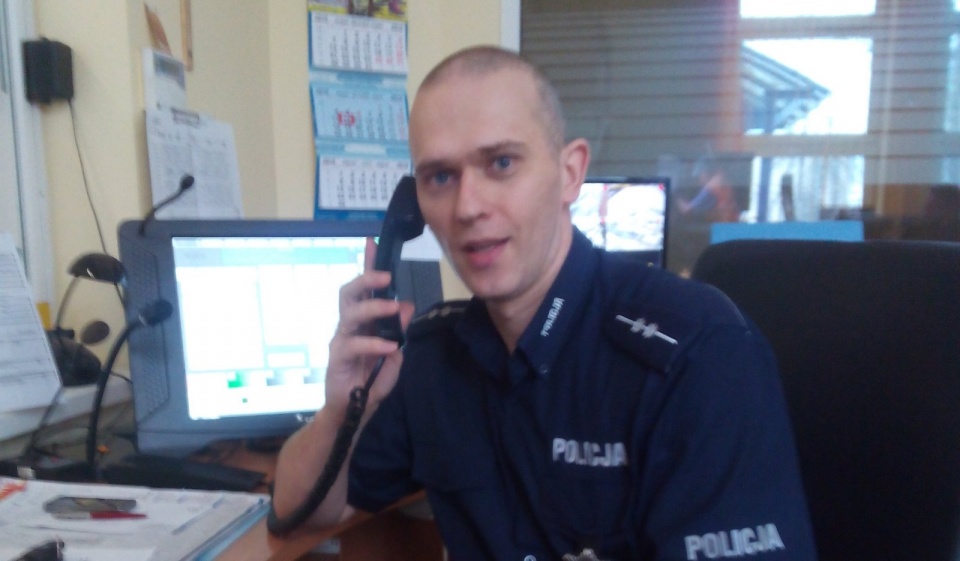 Bohaterem okazał się brodnicki policjant Mariusz Szczepański. Fot. Policja