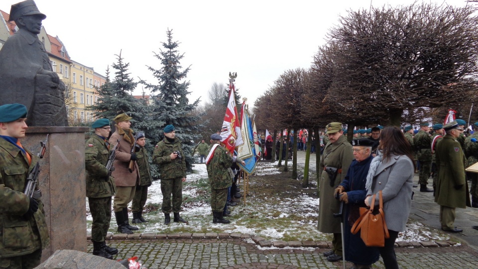 Uroczystość przy obelisku rotmistrza Witolda Pileckiego w Grudziądzu. Fot. Marcin Doliński