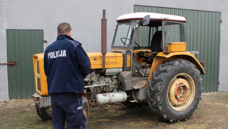 Po czterech dniach skradziony traktor powrócił do właściciela. Fot. KPP w Chełmnie