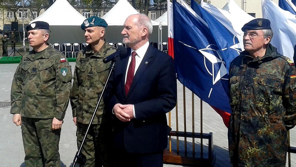 Minister obrony Antoni Macierewicz zapowiedział zwiększenie liczebności polskiej armii. Fot. Maciej Wilkowski