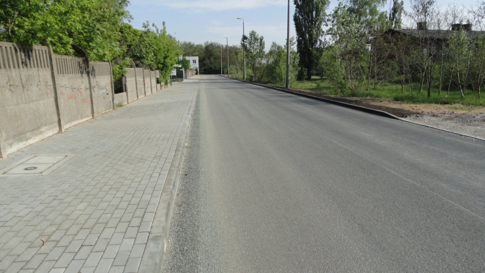 Nowa jezdnia, chodnik, zjazdy do posesji - tak wygląda po kapitalnym remoncie ulica Włocławska. Fot. Nadesłana