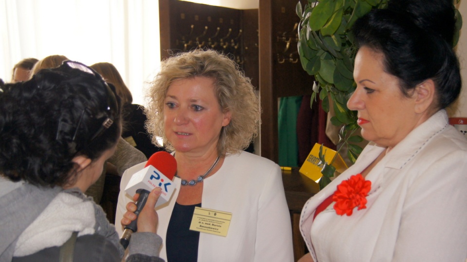 Mariola Banaszkiewicz i Wiesława Stefaniak-Gromadka w rozmowie z reporterką PR PiK. Fot. Henryk Żyłkowski