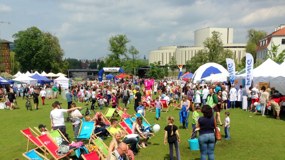 Piknik Naukowo - Rodzinny na Wyspie Młyńskiej kończy tegoroczny Bydgoski Festiwal Nauki. Fot. Tomasz Kaźmierski