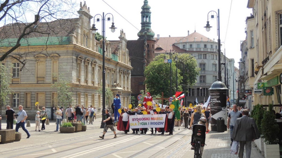 Uczestnicy marszu przeszli ulicami Bydgoszczy. Fot. Damian Klich