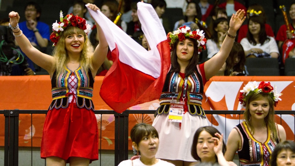 Kibice reprezentacji Polski na trybunach, podczas meczu Polska - Kanada, w trakcie interkontynentalnego turnieju kwalifikacyjnego do Igrzysk Olimpijskich w Rio. Fot. PAP/Jacek Kostrzewski