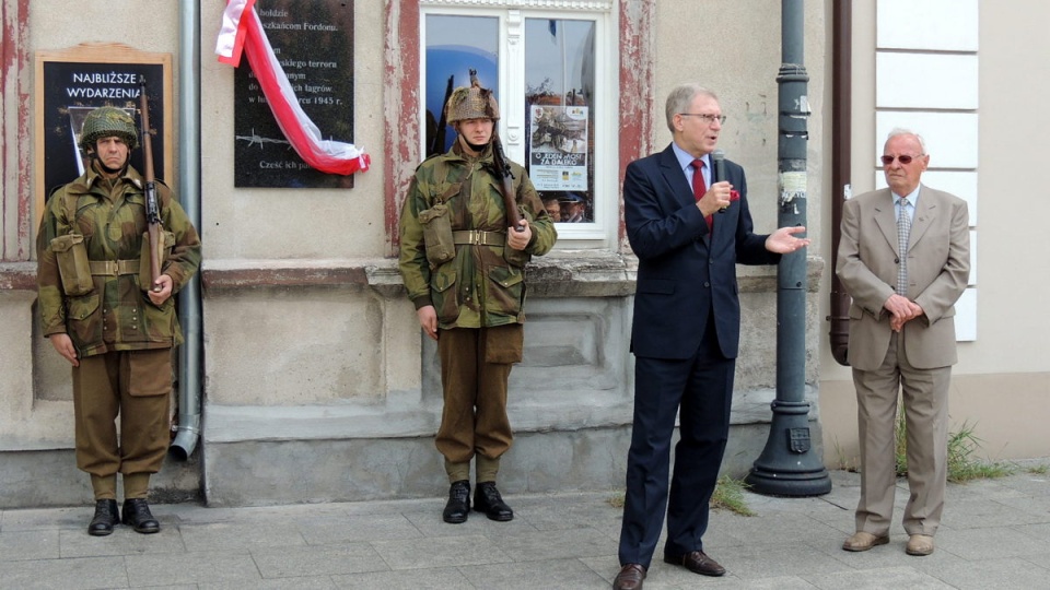 Tablica poświęcona Sybirakom odsłonięta w Starym Fordonie. Fot. Damian Klich