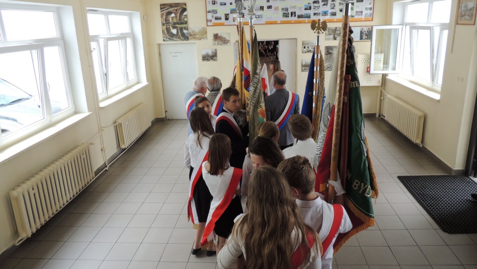 Gimnazjum nr 56 na bydgoskich Kapuściskach od dziś nosi imię Towarzystwa Miłośników Miasta Bydgoszczy. Fot. Monika Siwak-Waloszewska