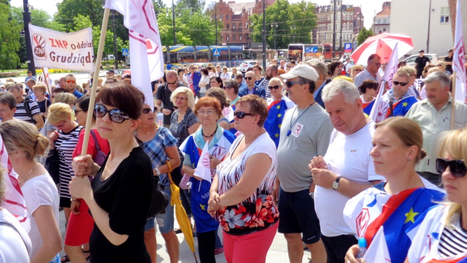 Przyjechali do Torunia, bo chcą usłyszeć co czeka ich od 1 września br. Fot. Monika Kaczyńska