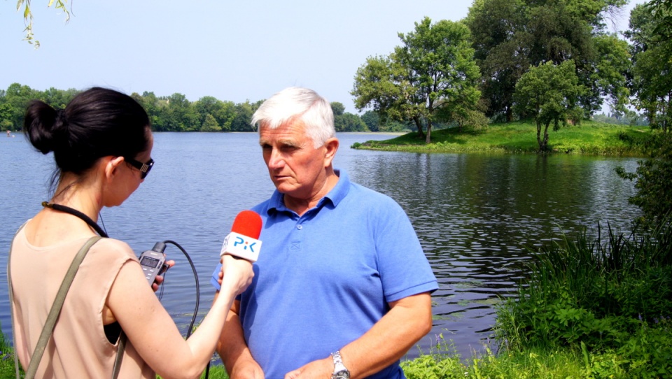 Prezes WOPR w Bydgoszczy, Roman Guździoł apeluje o rozwagę w wodzie i nad wodą.