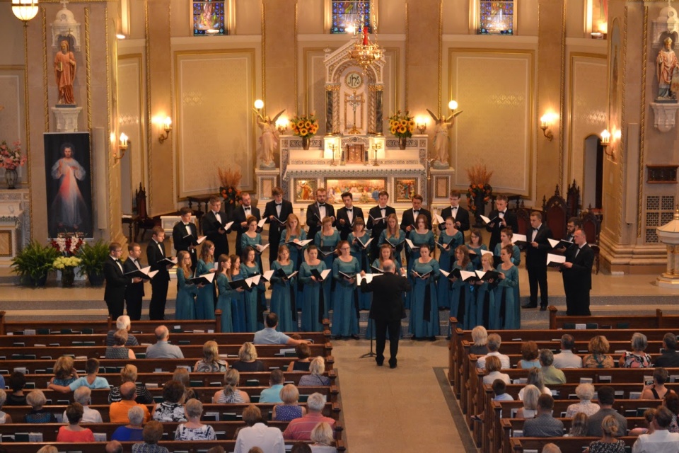 Chór Kameralny AM w Bydgoszczy Koncert w SS. Cyril & Methodius Parish, Lemont, IL dyr. Janusz Stanecki, Fot. Chóru