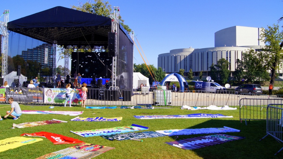 Ekipa PR PiK towarzyszy przygotowaniom do festiwalowej imprezy na Wyspie Młyńskiej. Fot. Henryk Żyłkowski