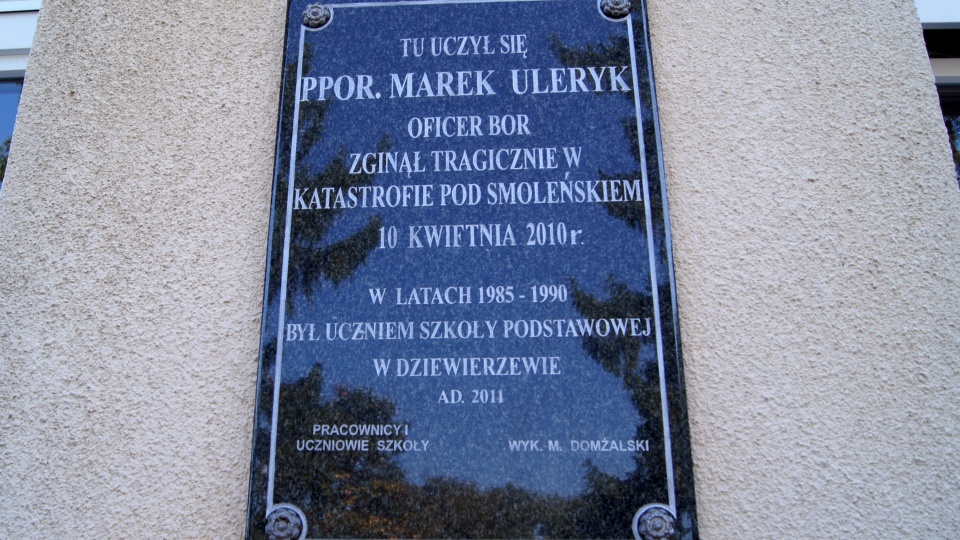 Są różni patroni szkół, ale rzadko się zdarza, by parton szkoły był wcześniej jej uczniem - mówił prezydent Andrzej Duda podczas uroczystości nadania imienia ppor. Marka Uleryka szkołom w Dziewierzewie k. Kcyni. Fot. Henryk Żyłkowski