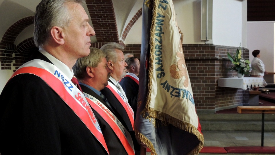 W bydgoskim kościele pod wezwaniem św. Andrzeja Boboli odbyła się dzisiaj uroczysta msza święta w intencji NSZZ "Solidarność". Fot. Damian Klich