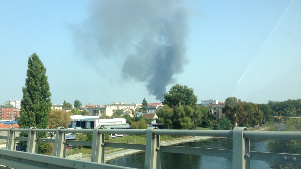 Pożar widoczny jest z kilku kilometrów. Fot. Tomasz Kaźmierski