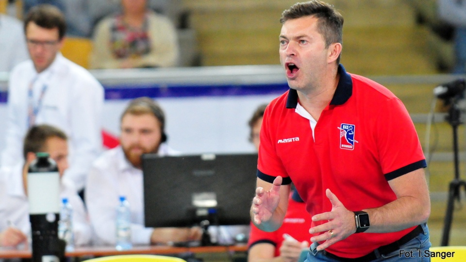Dobra zagrywka może być kluczem do zwycięstwa Łuczniczki w starciu z MKS-em Będzi uważa Piotr Makowski, trener bydgoszczan. Fot. Ireneusz Sanger/Archiwum