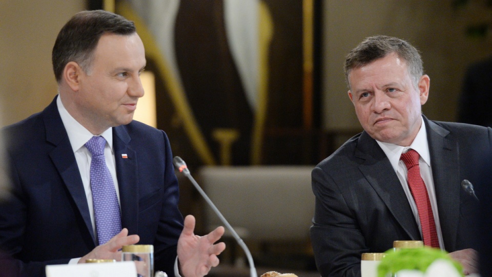 Prezydent Andrzej Duda (L) oraz król Abdullah II (P) podczas śniadania roboczego wydanego przez jordańskiego monarchę. Fot. PAP/Jacek Turczyk