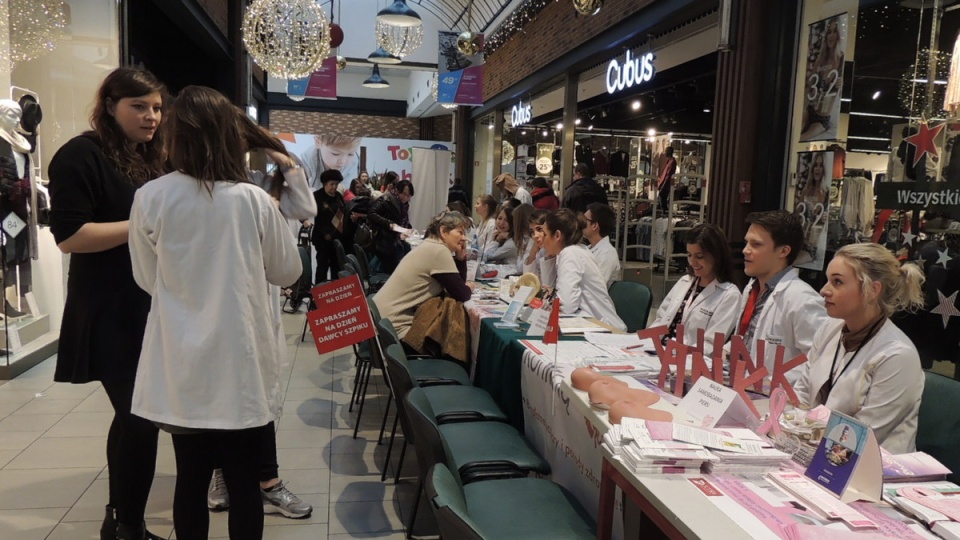 Studenci są w galerii obecni od 11.00 do 17.00. Fot. Agata Polcyn