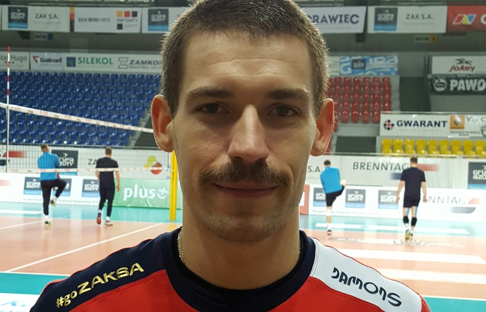 Siatkarz Dawid Konarski wspiera "Movember" zapuszczając wąsy - symbol akcji. Fot. Eryk Hełminiak