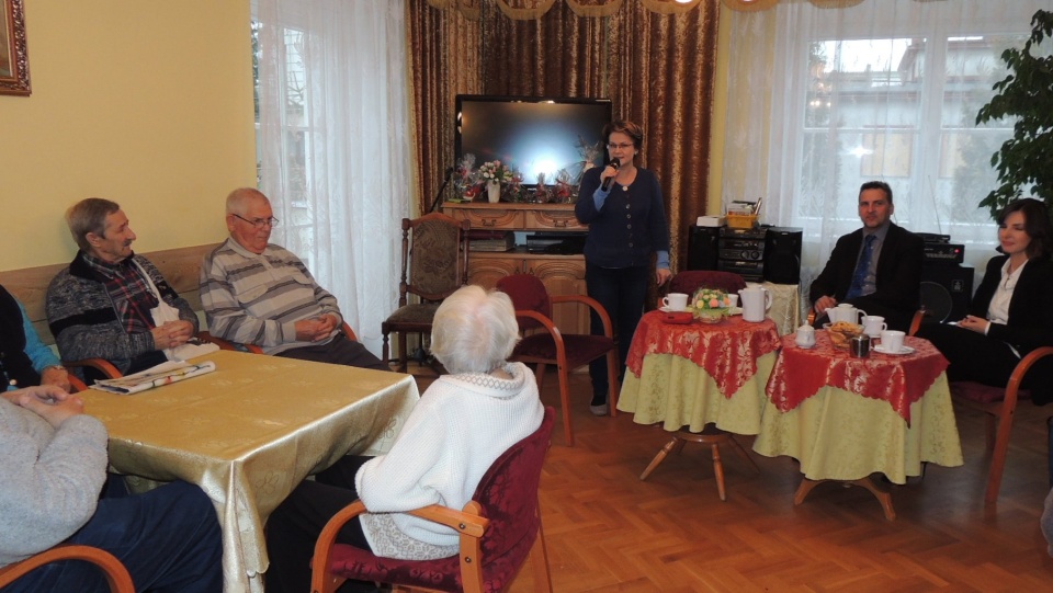 Adwokaci i aplikanci Bydgoskiej Izby Adwokackiej odwiedzili też Dom Dziennego Pobytu "Senior". Fot. Tatiana Adonis