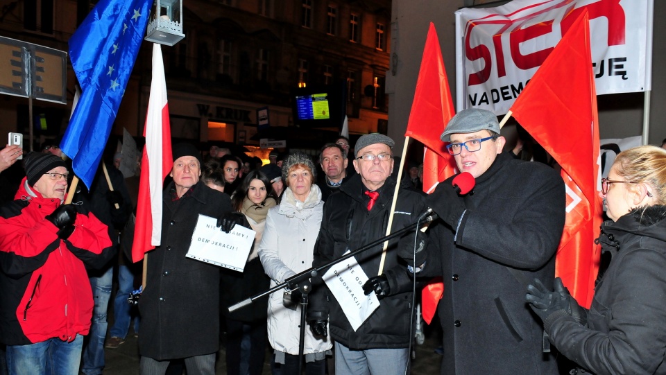 Manifestacja przed biurem PiS w Bydgoszczy. Fot. Ireneusz Sanger