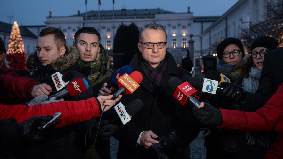 Szef prezydenckiego biura prasowego Marek Magierowski podczas konferencji prasowej przed Pałacem Prezydenckim. Fot. PAP/Jakub Kamiński