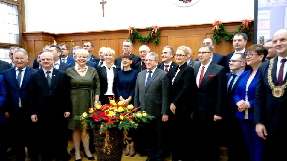 Tytuł Honorowego Obywatela Województwa Kujawsko-Pomorskiego został przyznany podczas uroczystej części sesji sejmiku. Fot. Adriana Andrzejewska