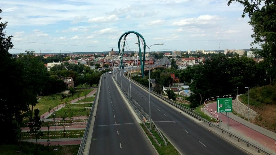 Dziewięć firm chce budować drugi odcinek Trasy Uniwersyteckiej w Bydgoszczy. Fot. Archiwum