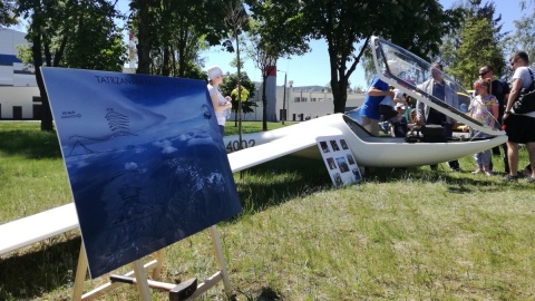 Na wystawie Air Fair każdy może zajrzeć do samolotu, śmigłowca czy szybowca, a nawet do czołgu. Fot. Robin Jesse